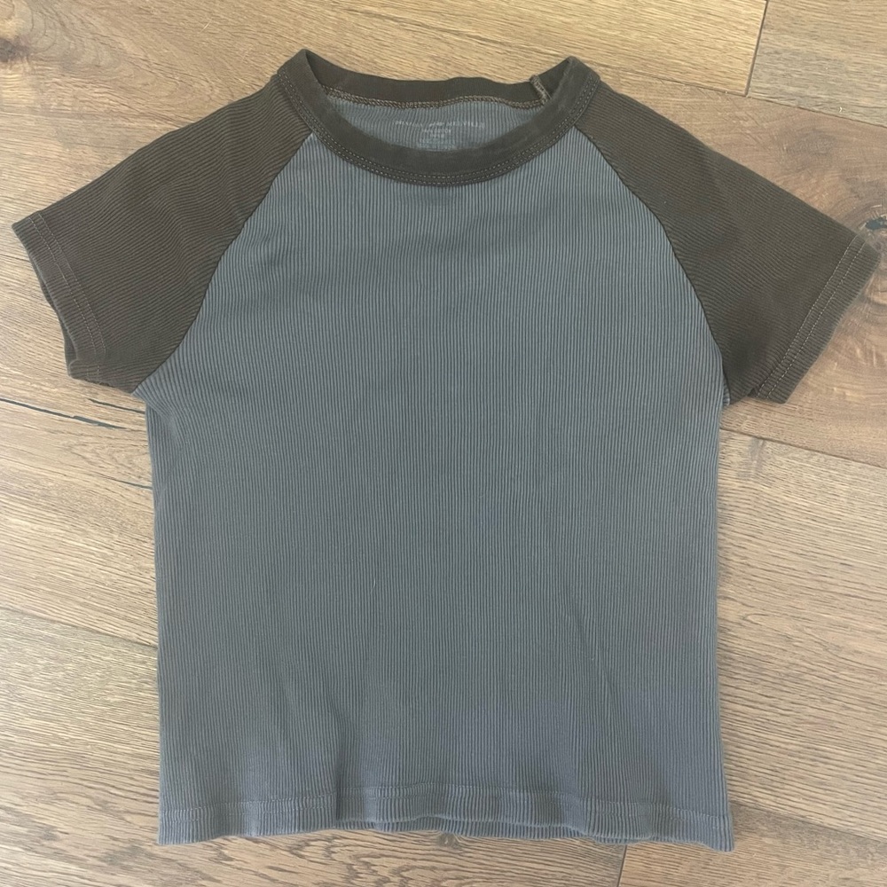 brandy melville baby tee